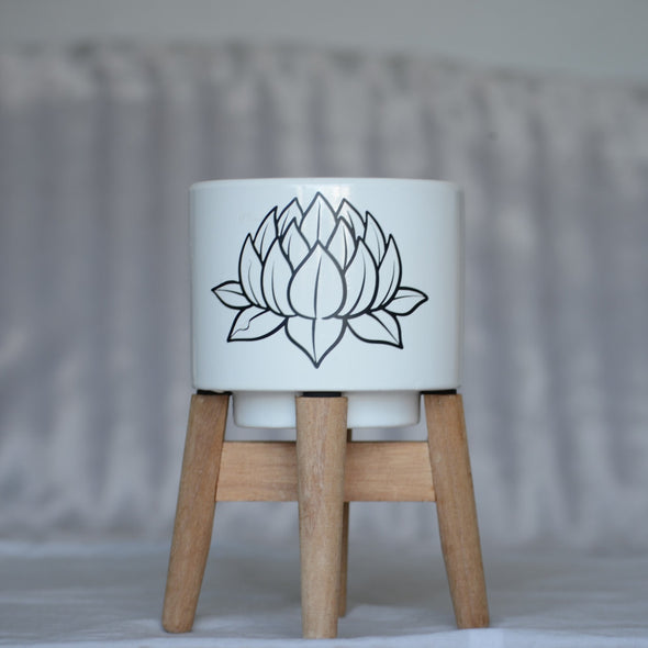 Beeswax Stand Candle - Lotus Flower Design